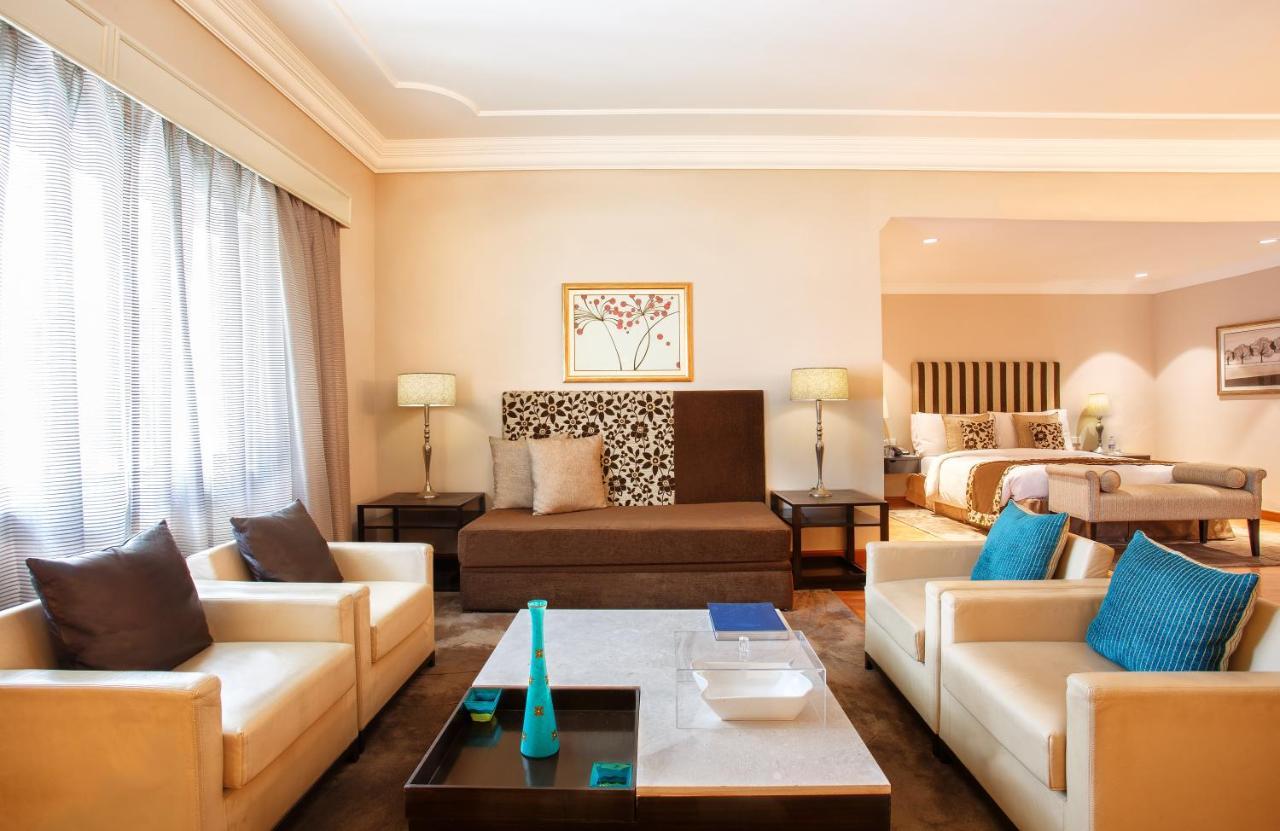 Hotel The Claridges Nueva Delhi Exterior foto Suite at the Taj Mahal Palace, Mumbai