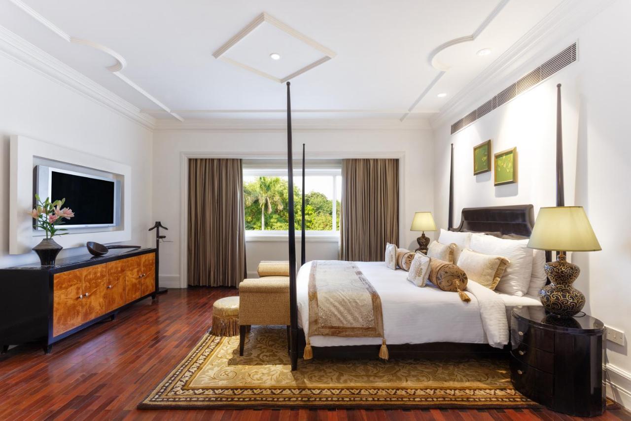 Hotel The Claridges Nueva Delhi Exterior foto A bedroom at the hotel