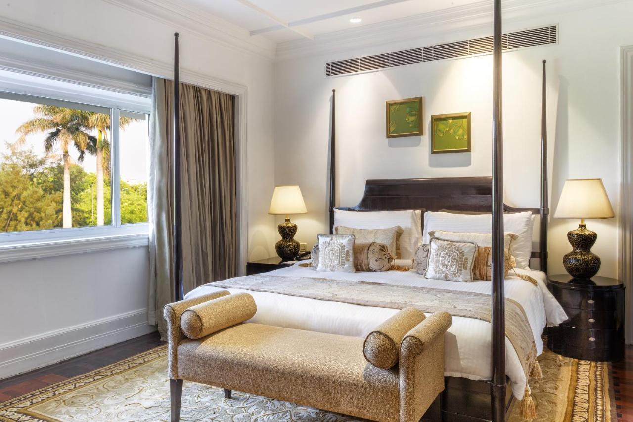 Hotel The Claridges Nueva Delhi Exterior foto A bedroom at the Taj Mahal Palace