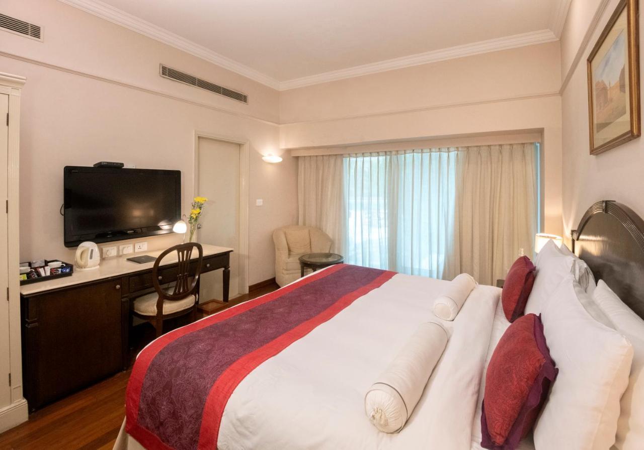 Hotel The Claridges Nueva Delhi Exterior foto A room at the Taj Bengal