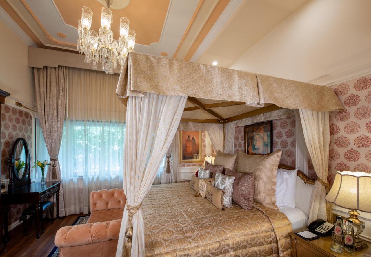 Hotel The Claridges Nueva Delhi Exterior foto A bedroom at the Imperial Hotel