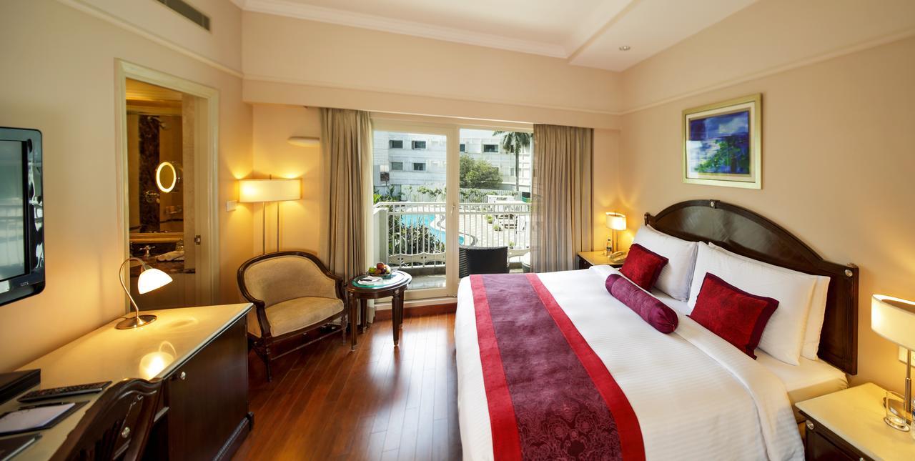 Hotel The Claridges Nueva Delhi Exterior foto A room at the hotel